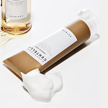 SKIN1004 Успокаивающая пенка для умывания с центеллой Madagascar Centella Ampoule Foam, 125ml -