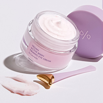 Веганский лифтинг-крем для век с ресвератролом Dr.Ceuracle Vegan Active Berry Firming Eye Cream  32 мл